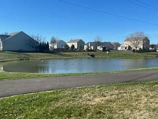 4032 Ponds Edge St Grove City, OH 43123 - Thumbnail 3