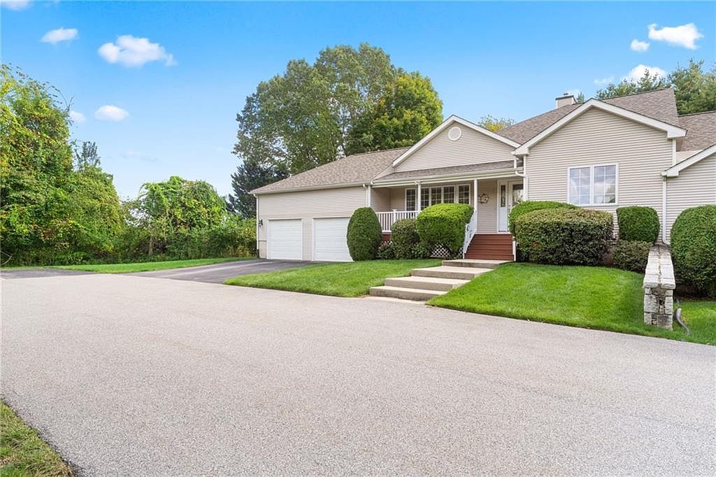 3 Apple Blossom Way West Warwick, RI 02893 - Thumbnail 3