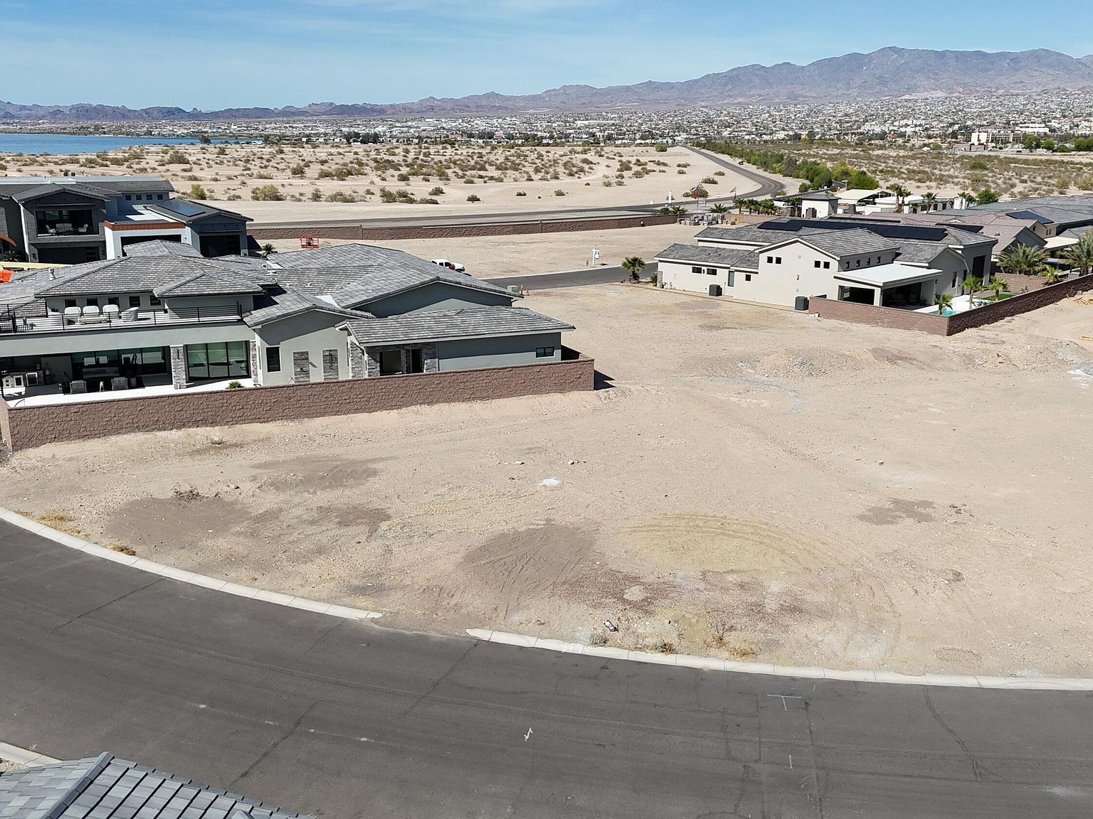 849 Isola Bella Loop Lake Havasu City, AZ 86403 - Thumbnail 3