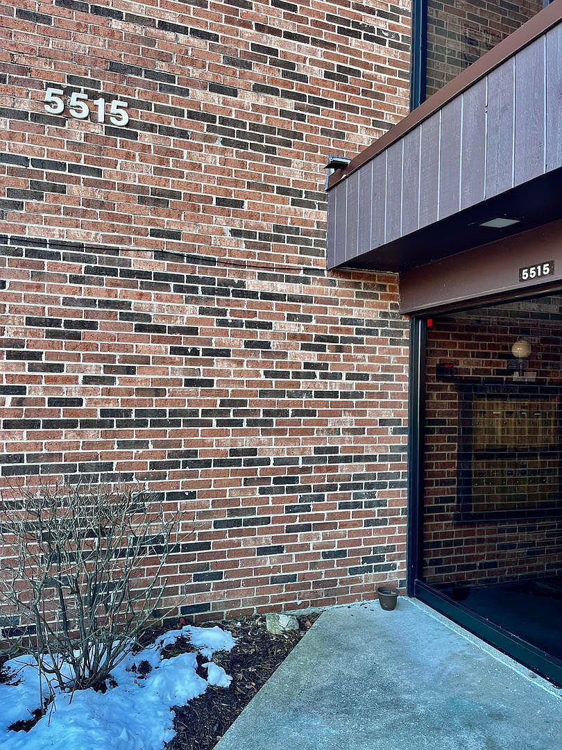5515 Cromwell Ln APT M2 Oak Forest, IL 60452 - Thumbnail 3
