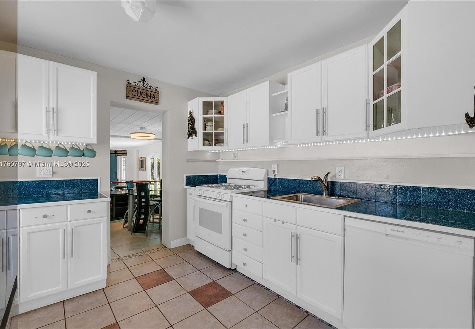 1615 Mayo St Hollywood, FL 33020 - Thumbnail 3