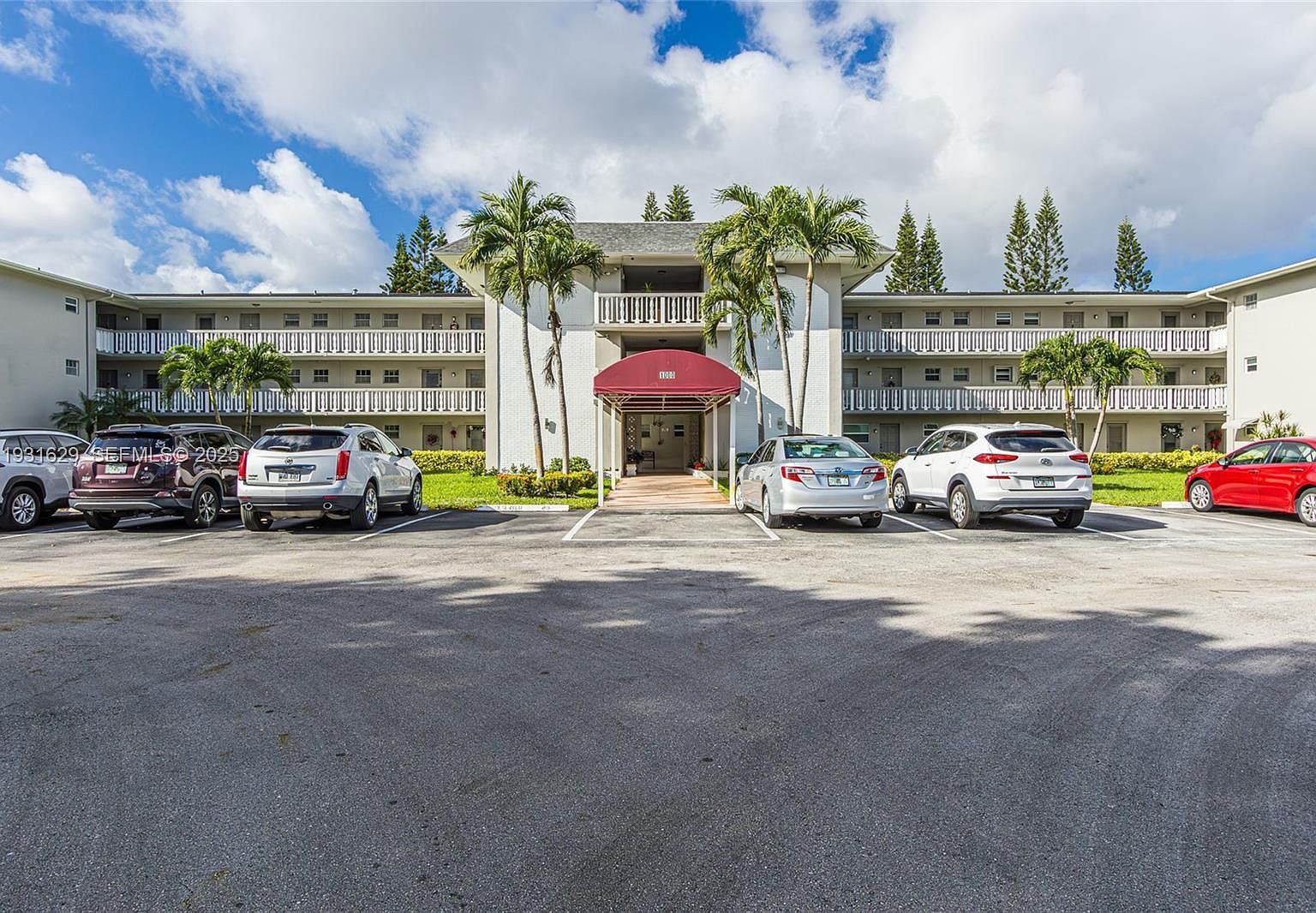 1000 Hillcrest Ct APT 214 Hollywood, FL 33021 - Thumbnail 3