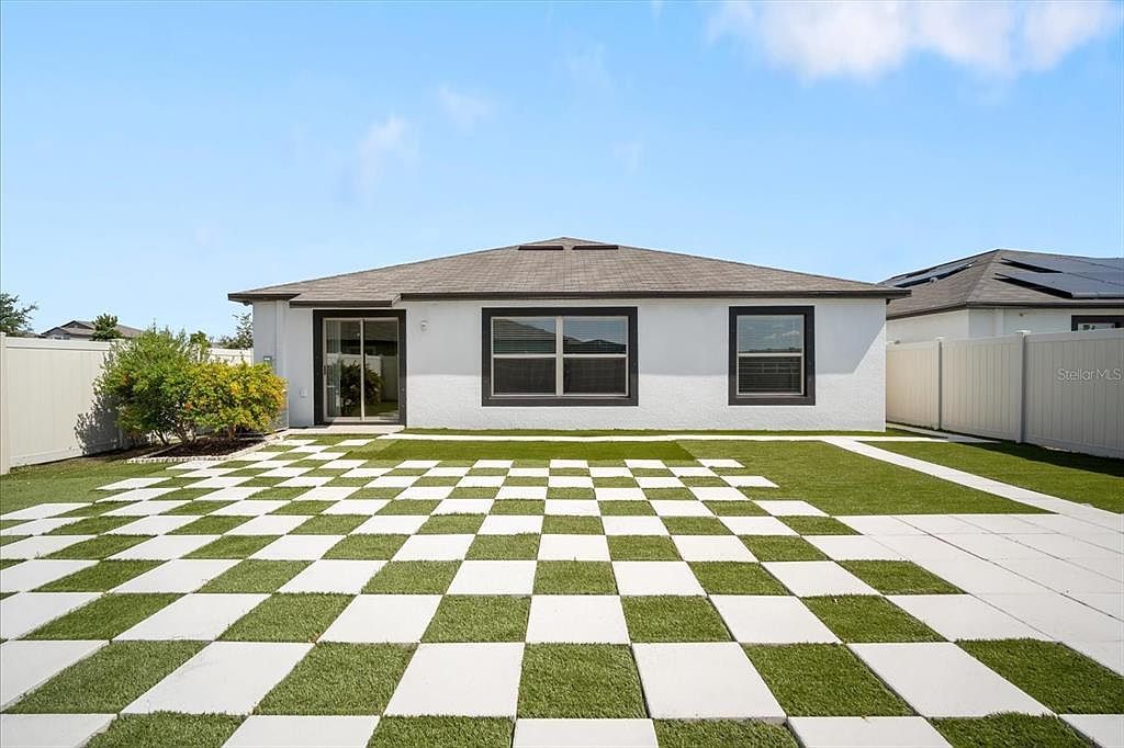 9607 Lemon Drop Loop Ruskin, FL 33573 - Thumbnail 3