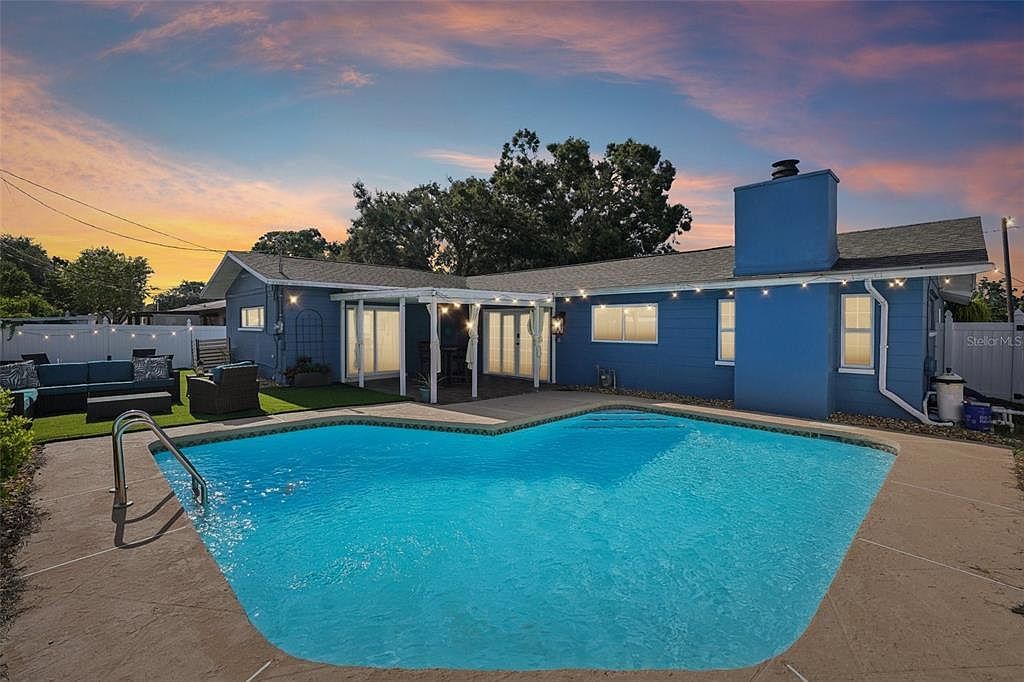 6655 12th Ter N Saint Petersburg, FL 33710 - Thumbnail 3