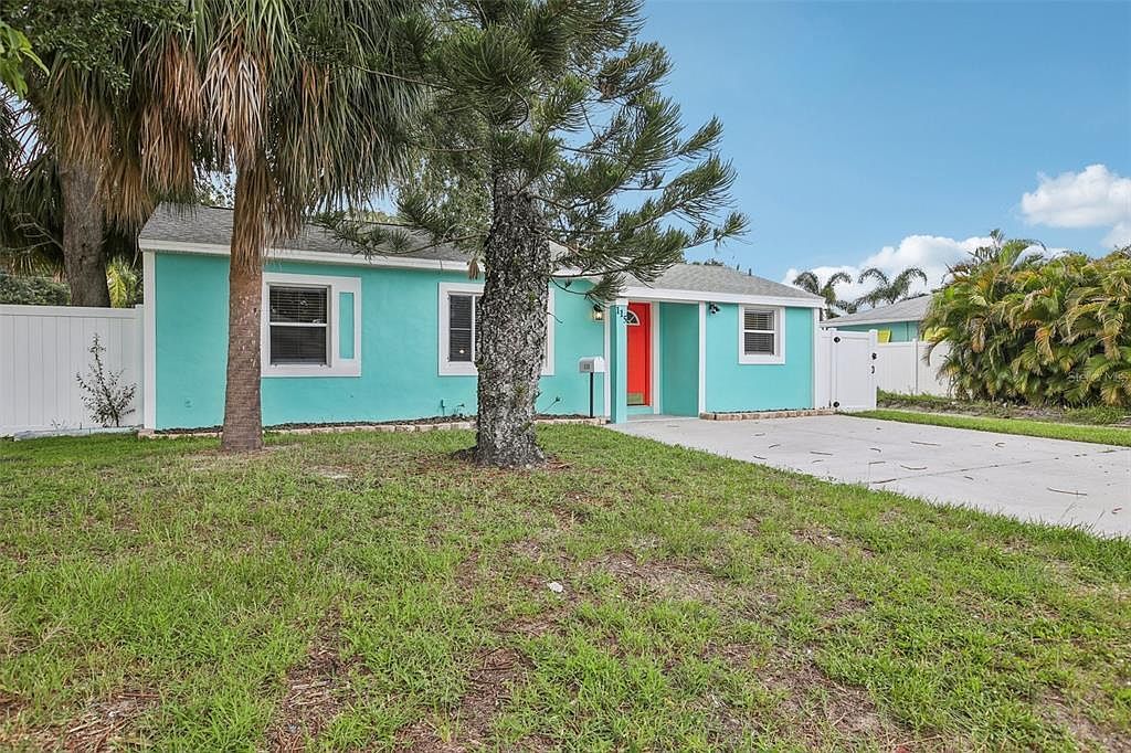 115 41st Ave NE Saint Petersburg, FL 33703 - Thumbnail 3