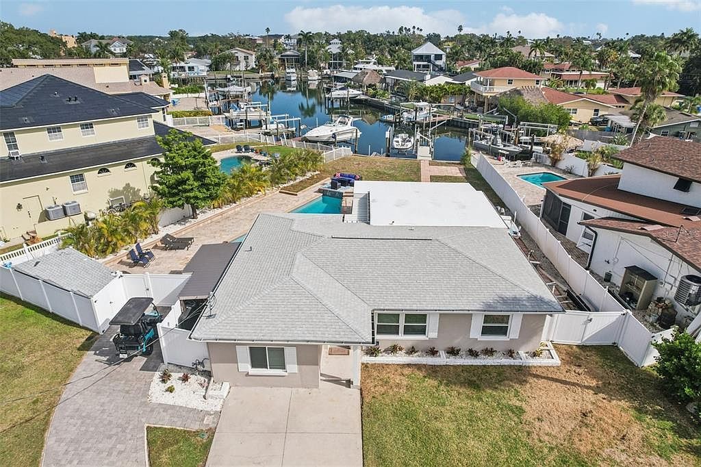 5467 Bayou Grande Blvd NE Saint Petersburg, FL 33703 - Thumbnail 3