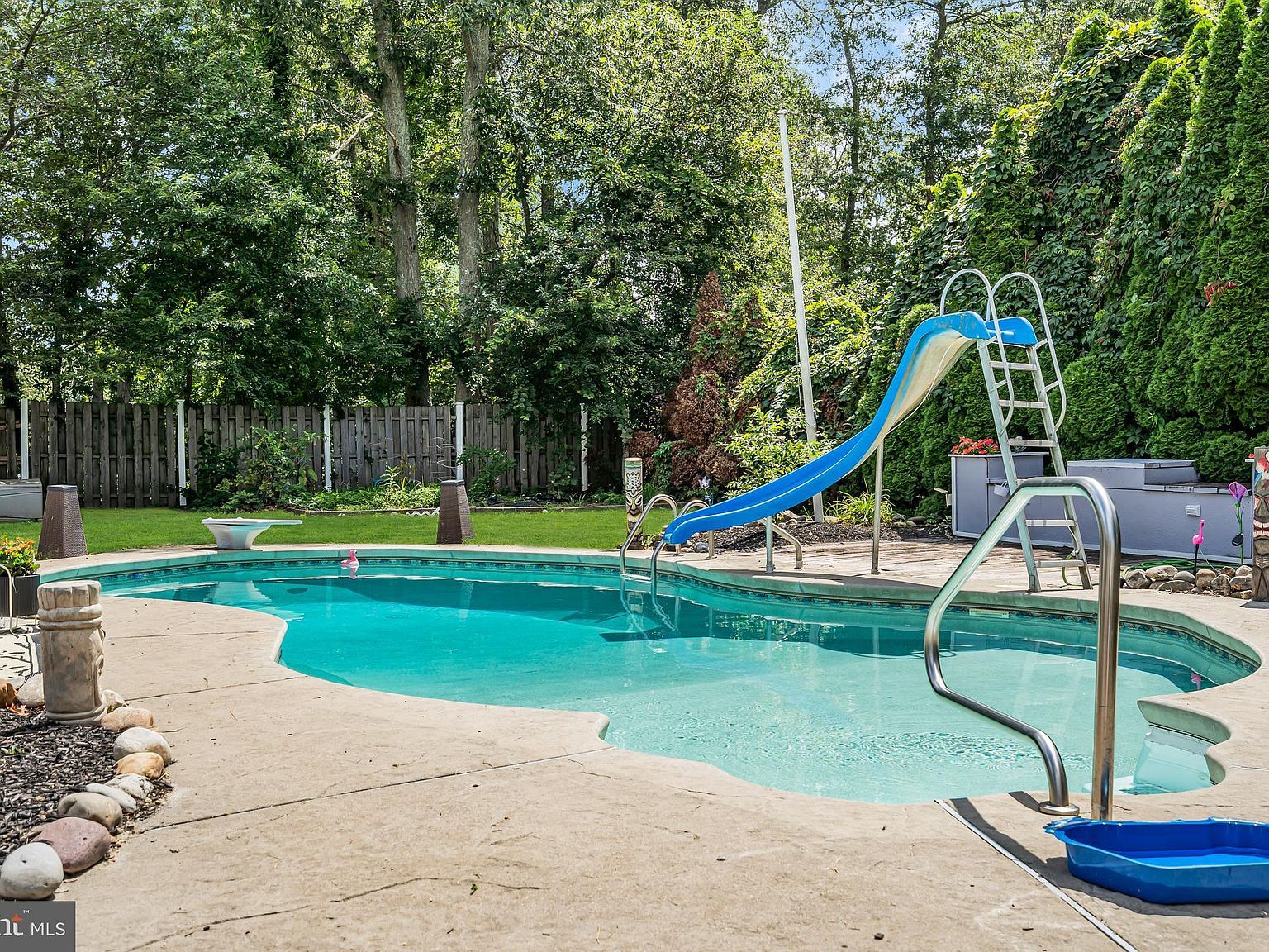 110 4th Ave Tuckerton, NJ 08087 - Thumbnail 3