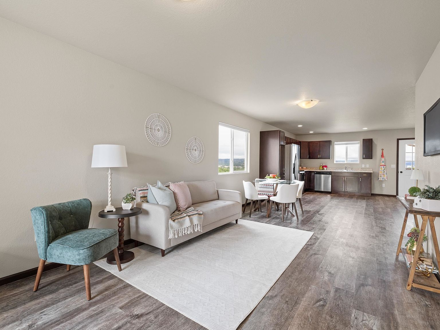 635 Diamond Ridge Blvd Rapid City, SD 57703 - Thumbnail 3