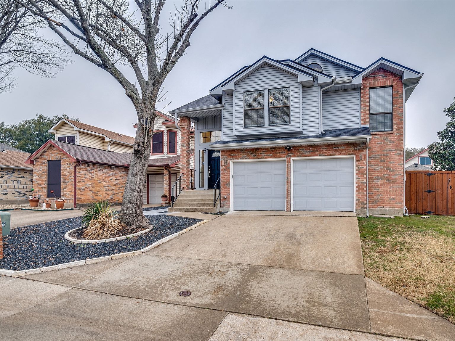 1701 Lakestone Ct Garland, TX 75044 - Thumbnail 3