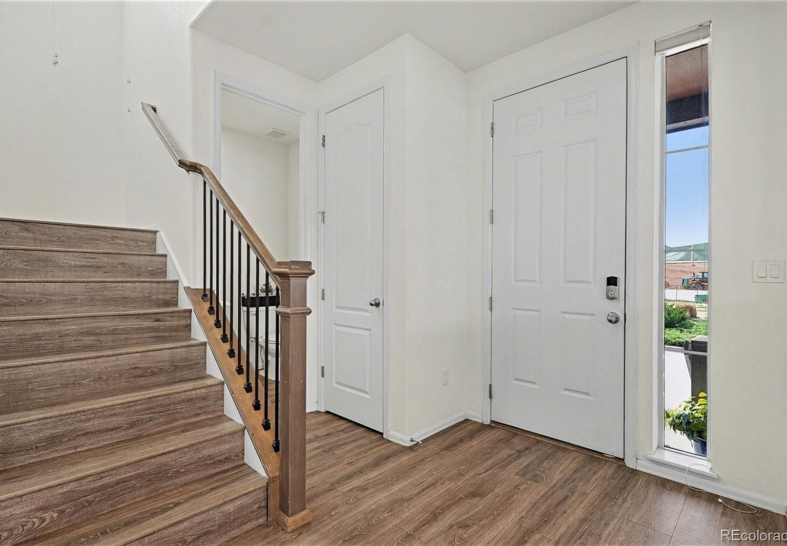 9885 Geneva Creek Ln Littleton, CO 80125 - Thumbnail 3