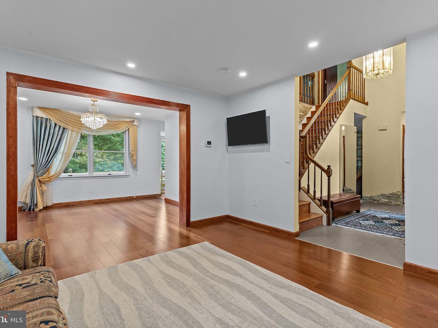 905 Pebble Ln Southampton, PA 18966 - Thumbnail 3