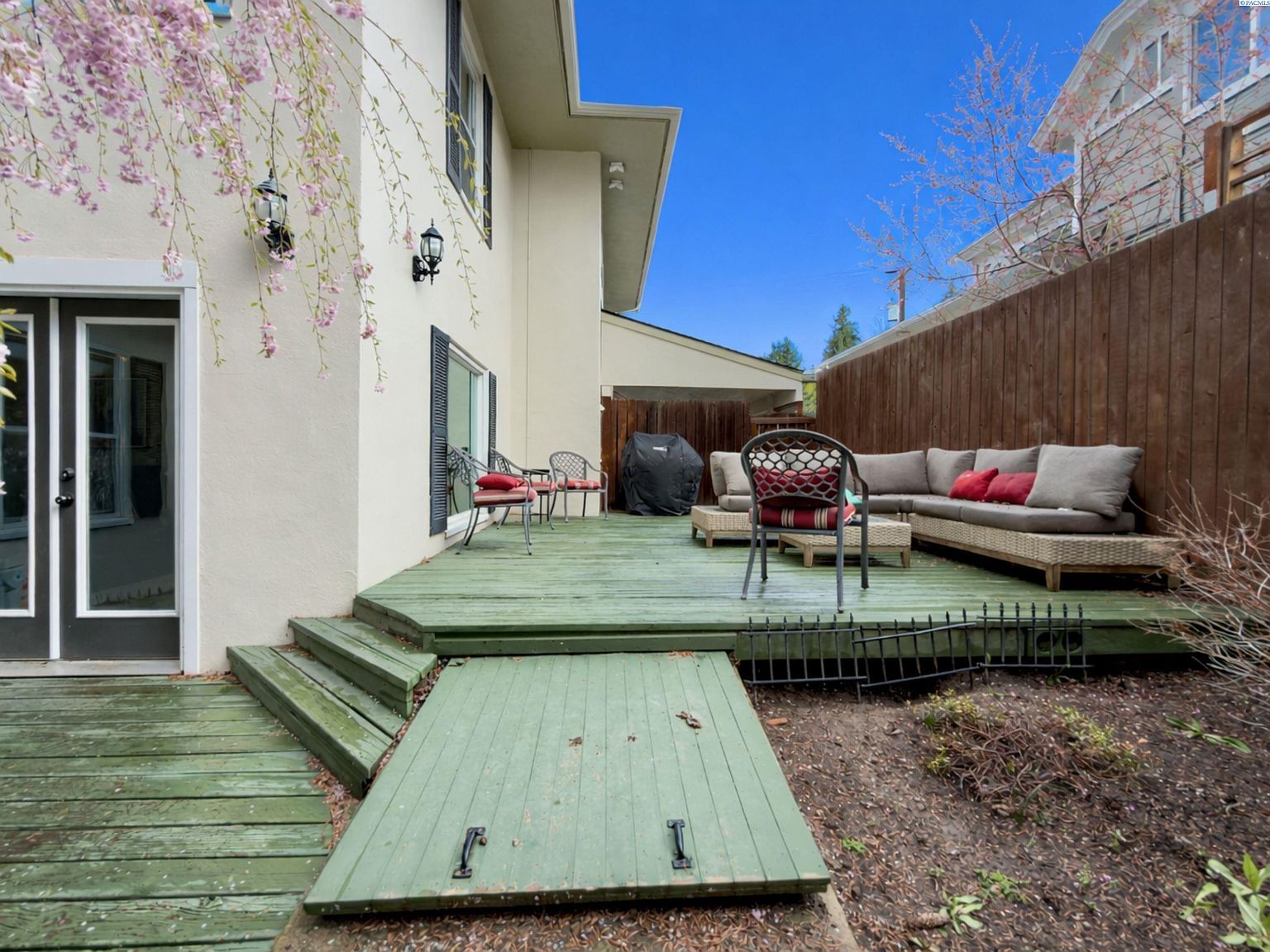 208 E James St Colfax, WA 99111 - Thumbnail 3