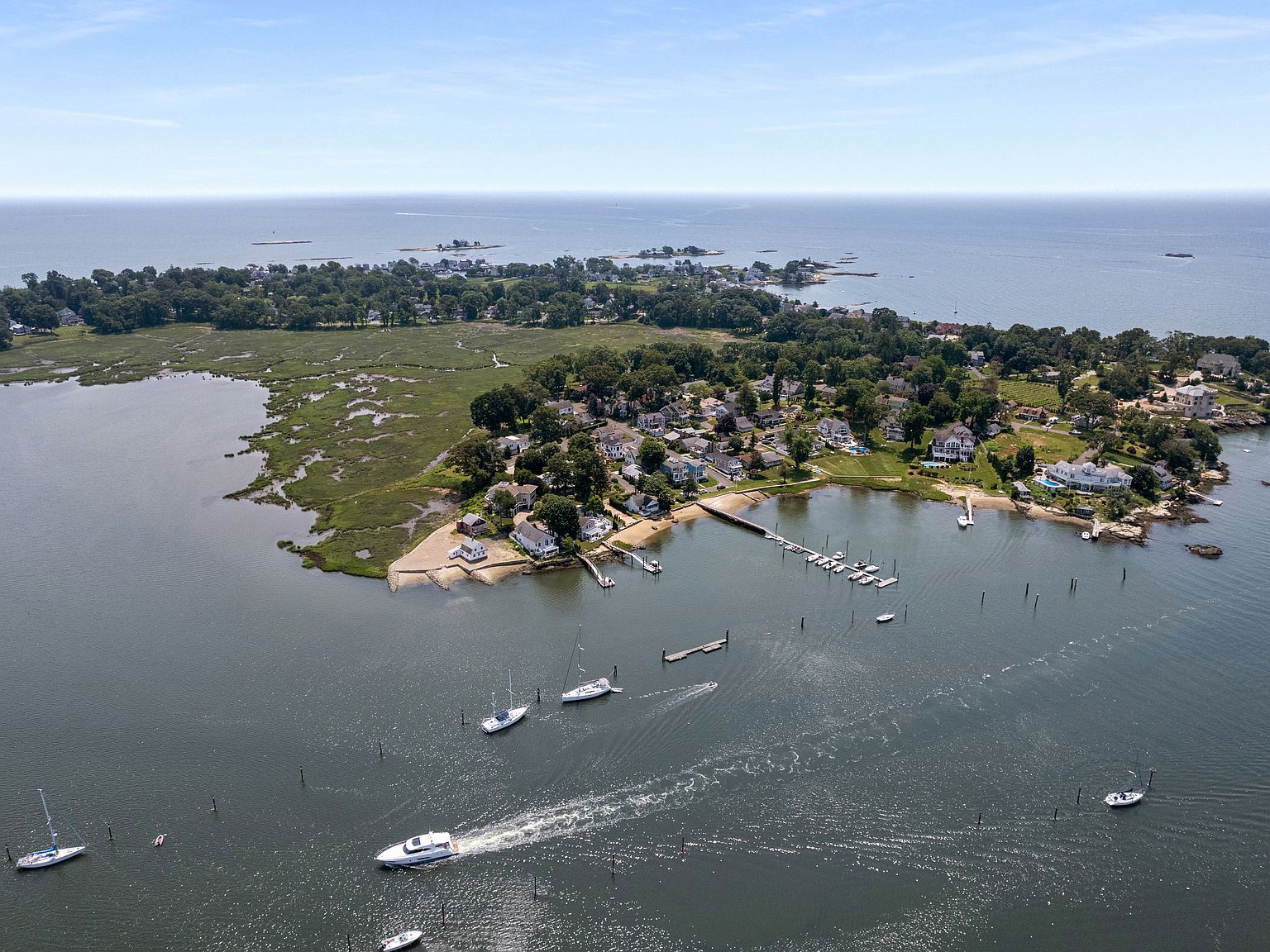 15 River Rd Branford, CT 06405 - Thumbnail 3