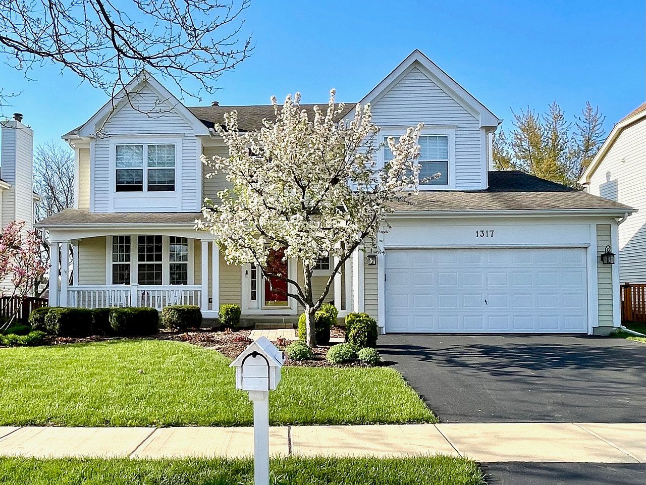 1317 Liverpool Ln Mundelein, IL 60060 - Thumbnail 3