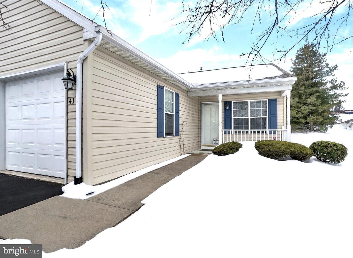 41 Hagarman Dr York, PA 17408 - Thumbnail 3