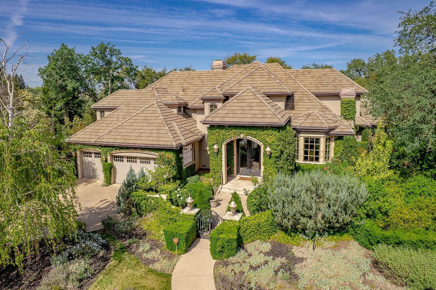 1361 Promontory Point Dr El Dorado Hills, CA 95762 - Thumbnail 3