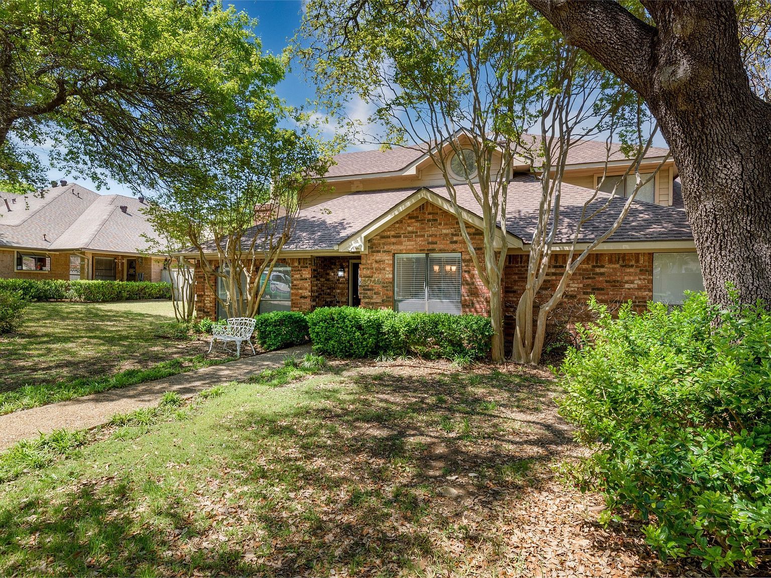 4045 Morman Ln Addison, TX 75001 - Thumbnail 3