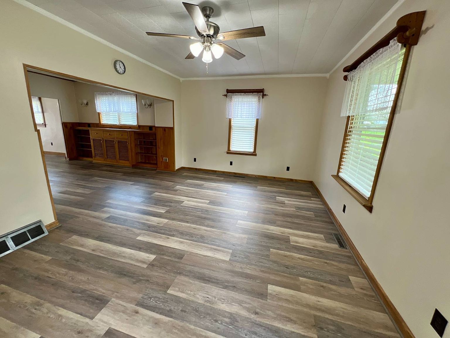 604 Braxton St Gassaway, WV 26624 - Thumbnail 3