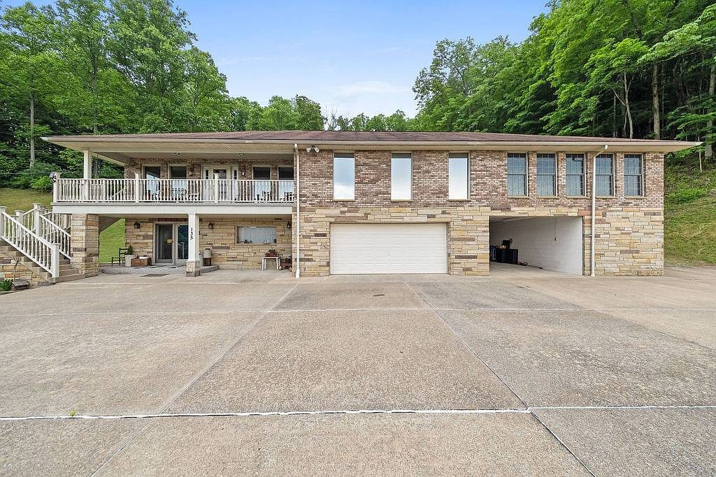 135 Braxton St Gassaway, WV 26624 - Thumbnail 3