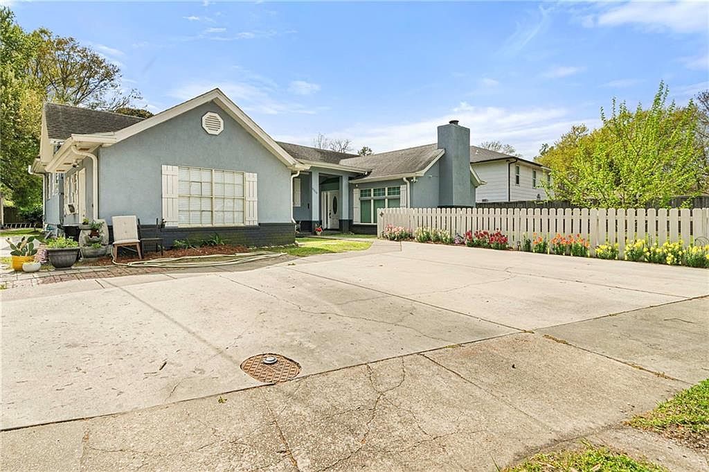 8250 Jefferson Hwy Harahan, LA 70123 - Thumbnail 3