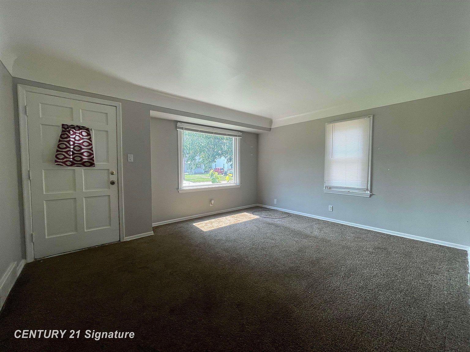 1418 Blueberry Ln Flint, MI 48507 - Thumbnail 3