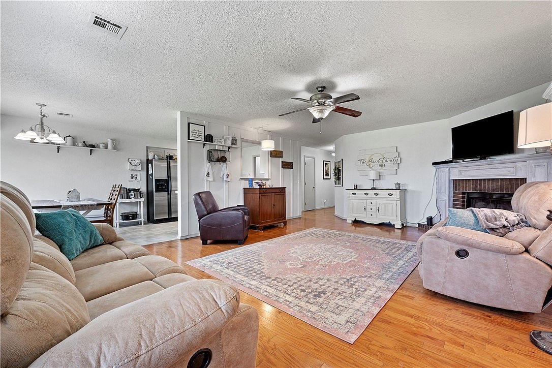 2006 S 11th St Rogers, AR 72758 - Thumbnail 3