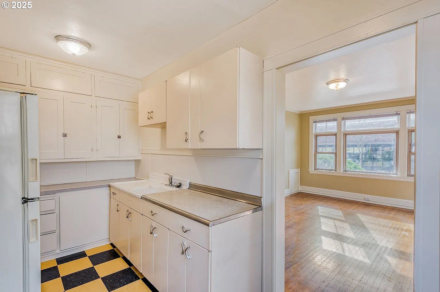 4025 SE Hawthorne Blvd #F395B40B0 Portland, OR 97214 - Thumbnail 3