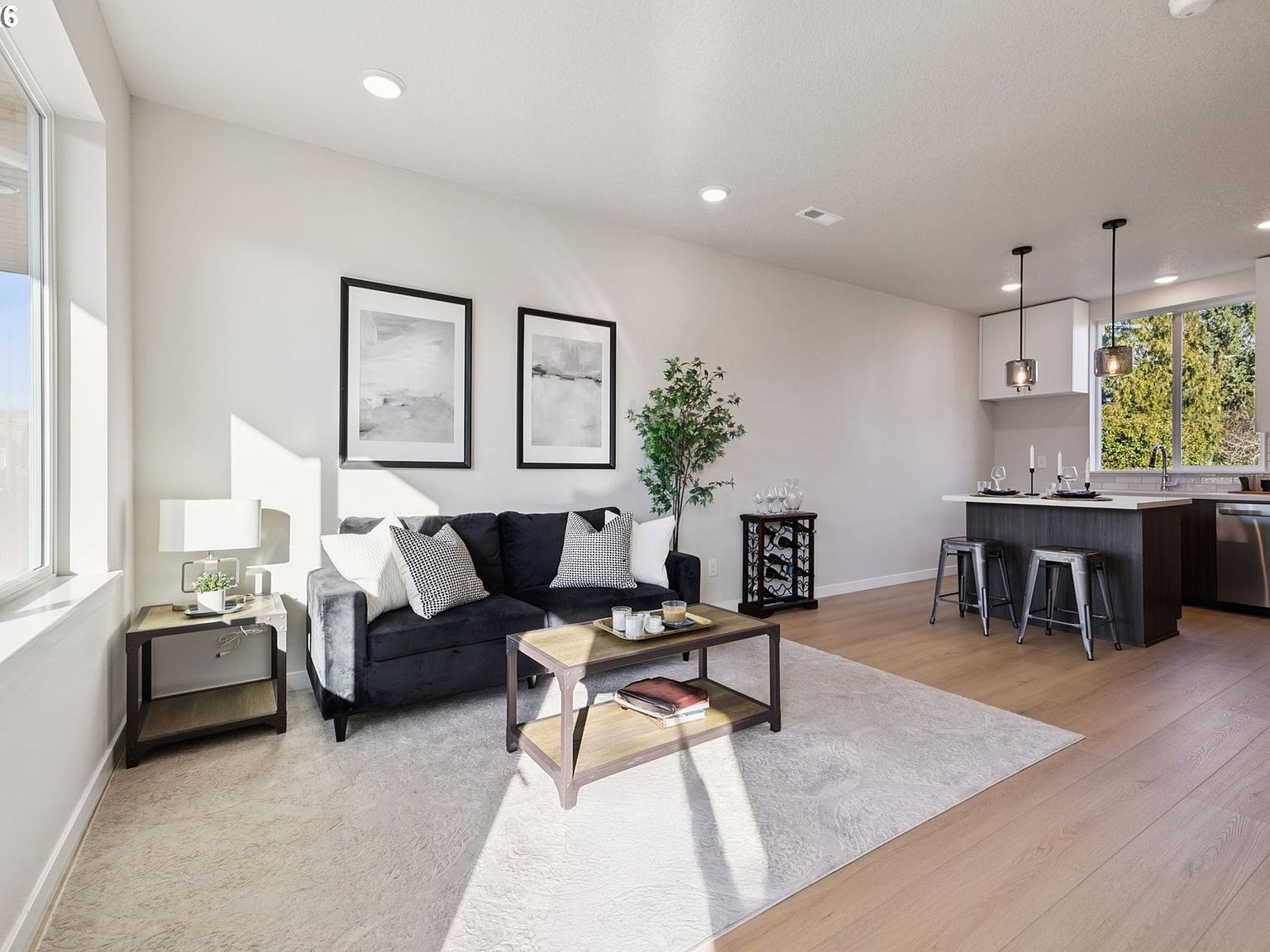 1733 SE Clatsop St Portland, OR 97202 - Thumbnail 3