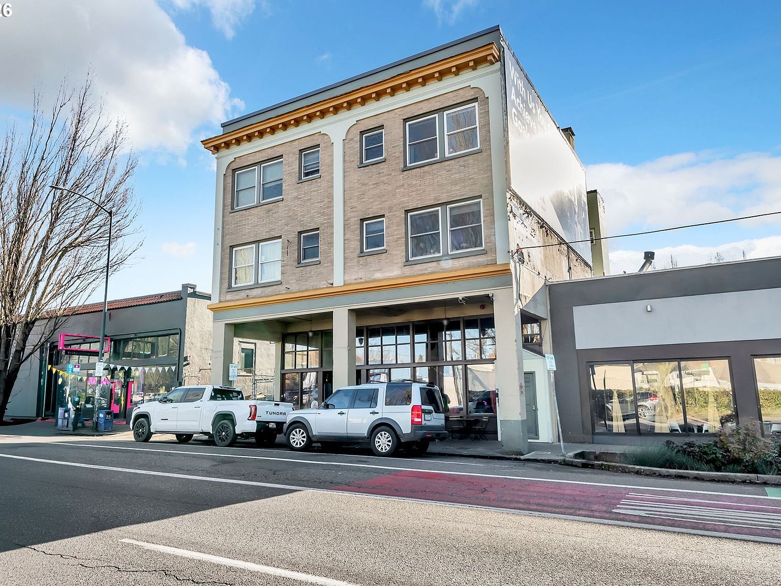 612 E Burnside St Portland, OR 97214 - Thumbnail 3