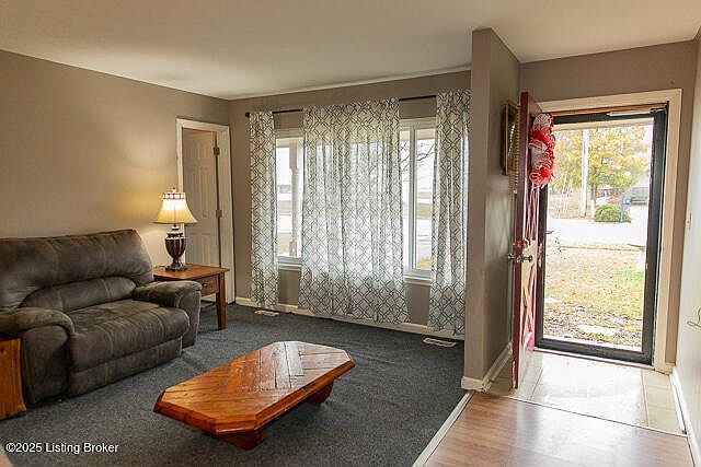 2323 Seneca Dr Madison, IN 47250 - Thumbnail 3