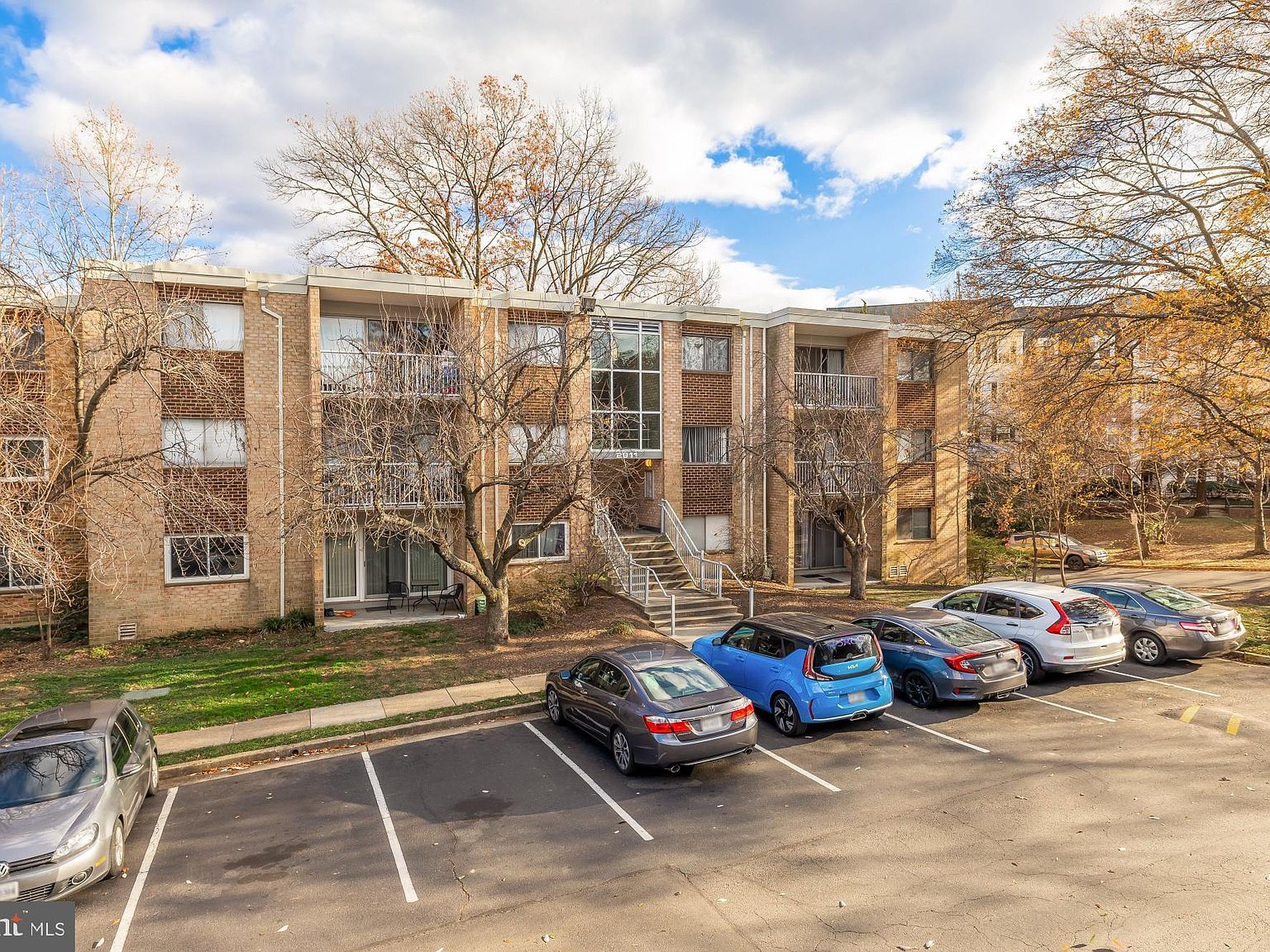 2911 Charing Cross Rd APT 16 Falls Church, VA 22042 - Thumbnail 3