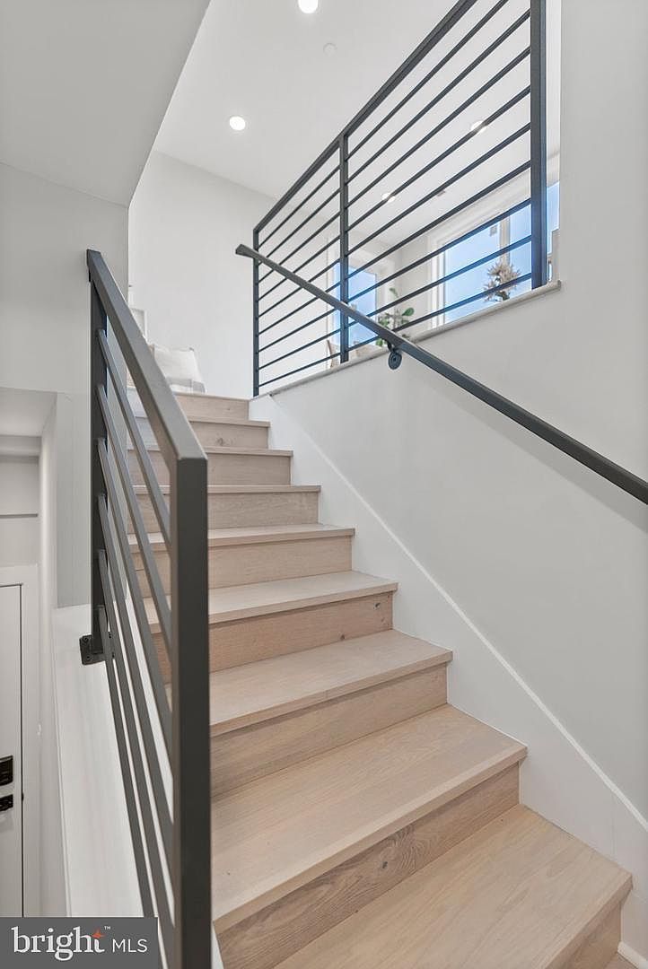 2019 M St NE #PENTHOUSE 09 Washington, DC 20002 - Thumbnail 3