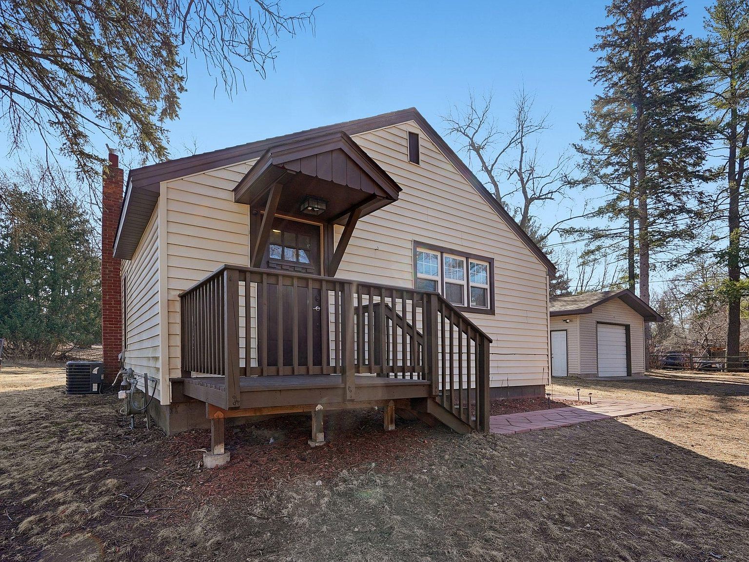 1130 Griffin Ave Saint Paul, MN 55115 - Thumbnail 3