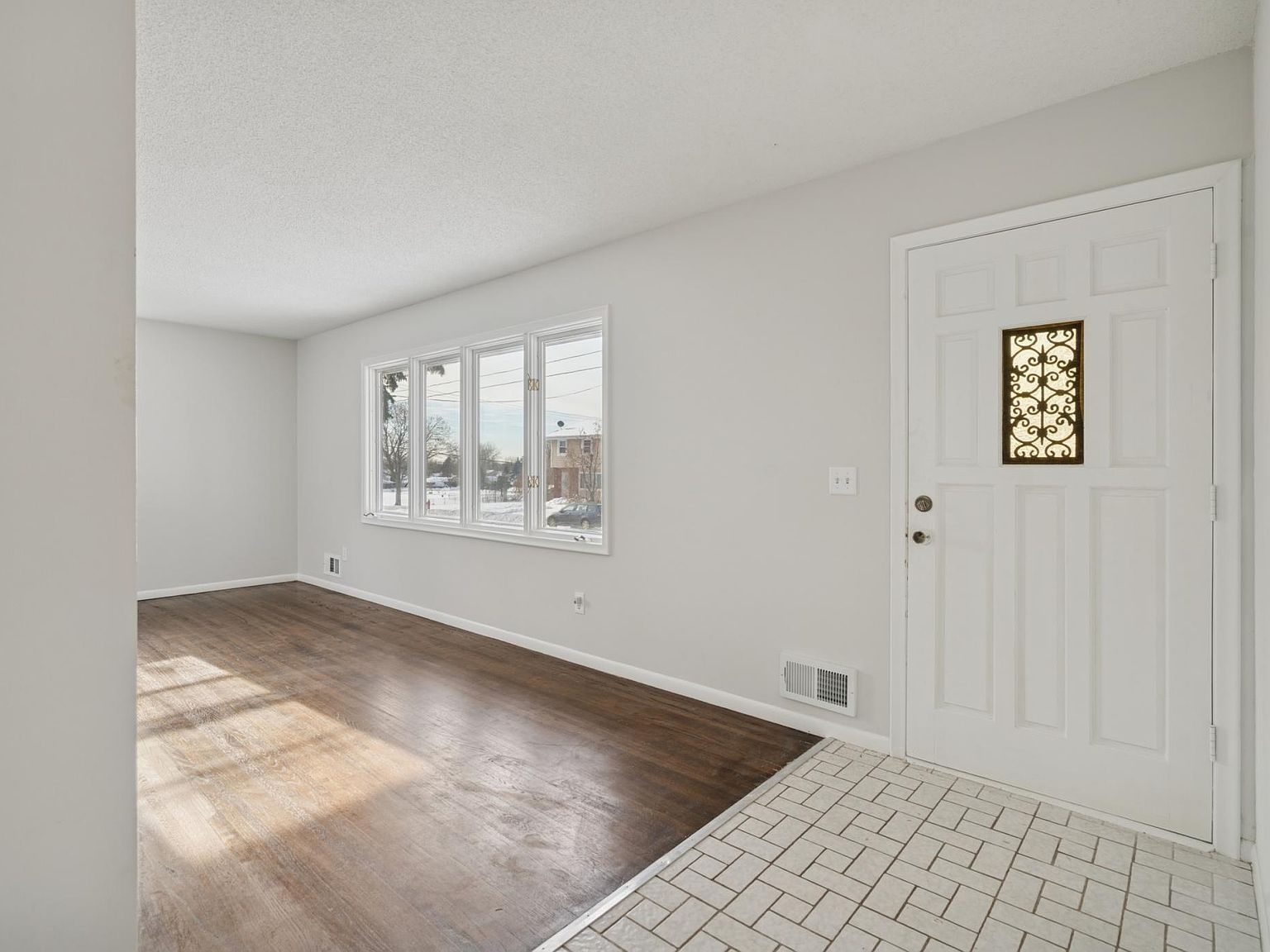 4615 Johnson St NE Columbia Heights, MN 55421 - Thumbnail 3