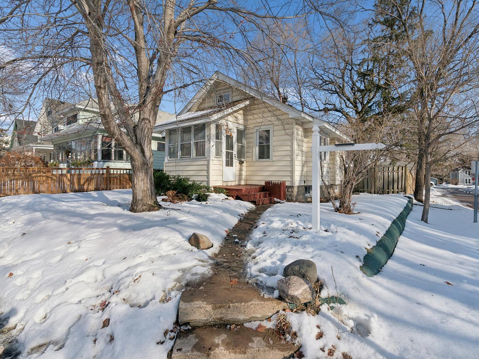 802 Howell St N Saint Paul, MN 55104 - Thumbnail 3