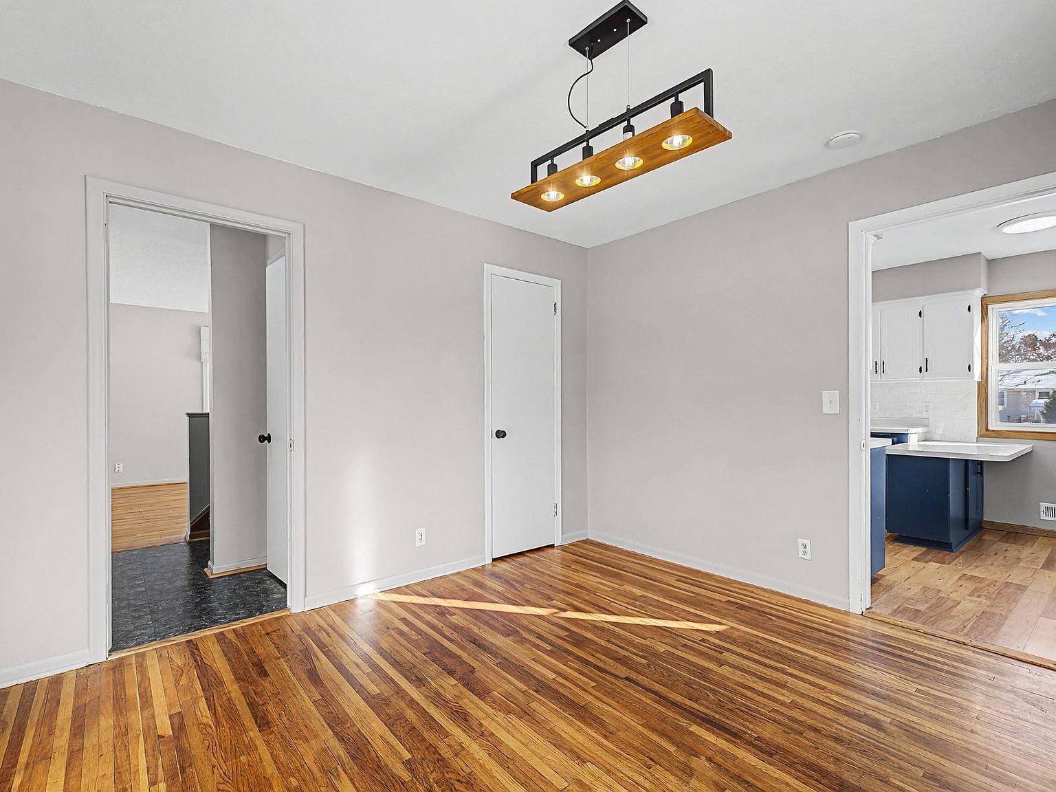 10551 President Dr NE Blaine, MN 55434 - Thumbnail 3