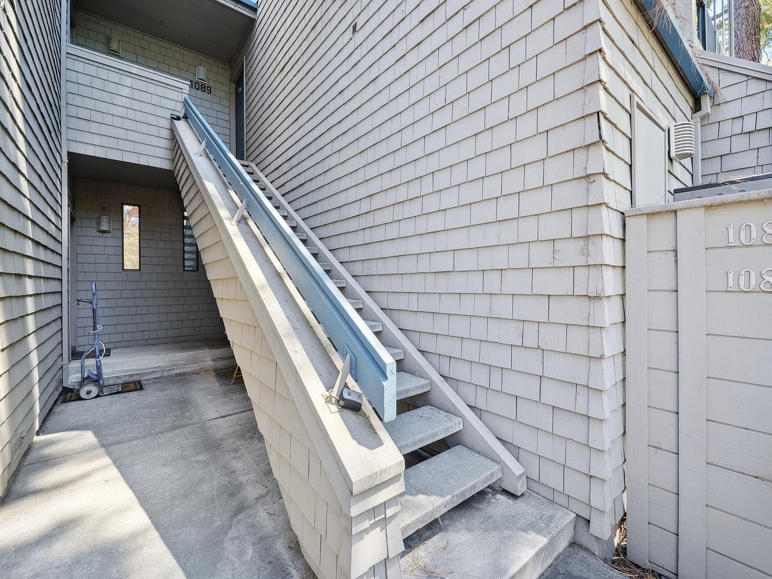 1089 Foxchase Dr San Jose, CA 95123 - Thumbnail 3