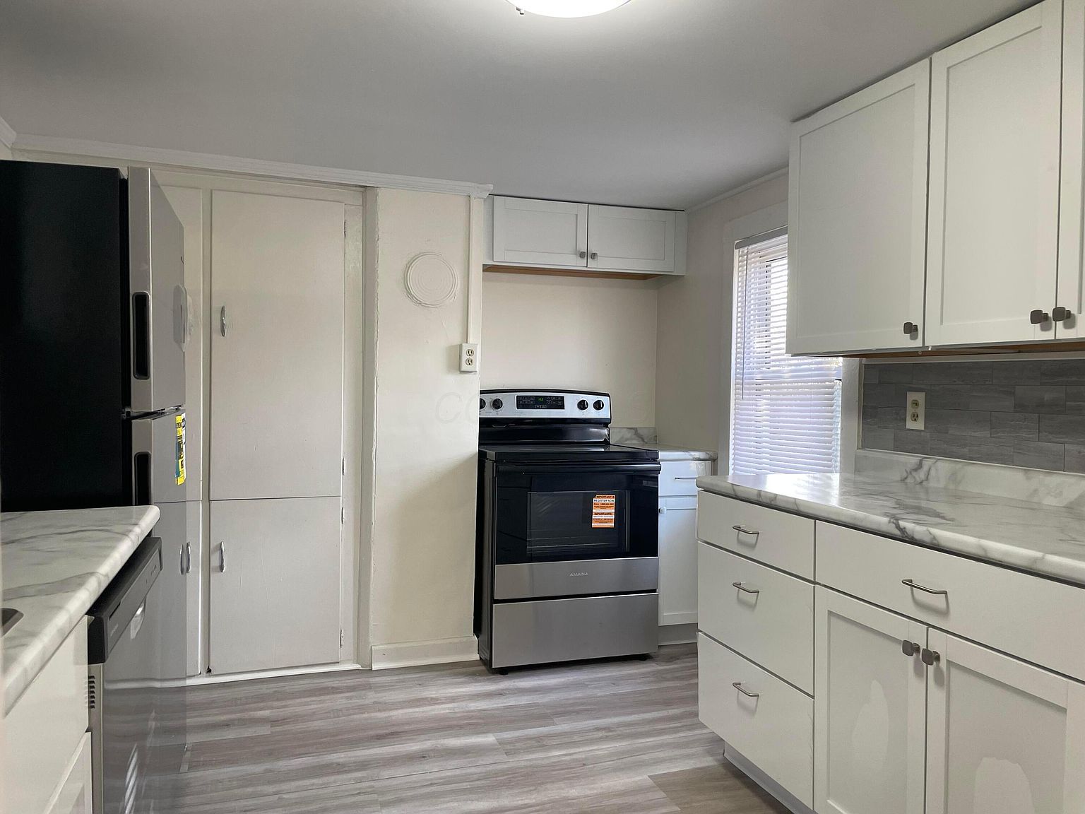 33 N High St Mount Sterling, OH 43143 - Thumbnail 3