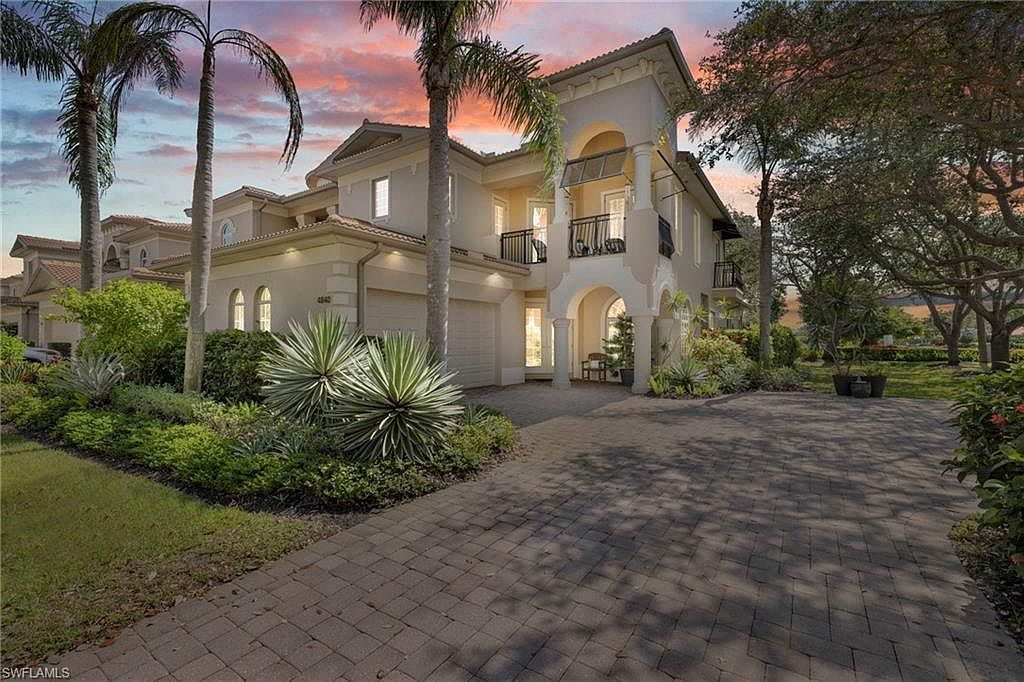 4840 W Boulevard Ct Naples, FL 34103 - Thumbnail 3