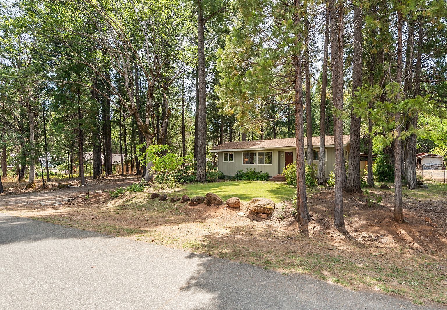 140 Lakeview Dr Trinity Center, CA 96091 - Thumbnail 3