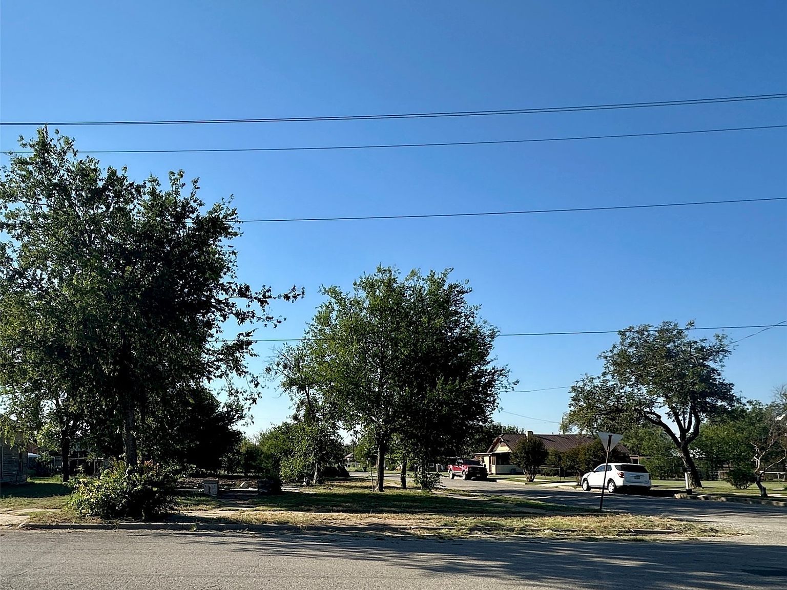 315 W Cedar St Coleman, TX 76834 - Thumbnail 3