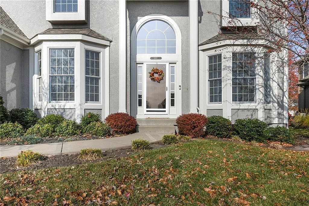 5102 W 161st Ter Overland Park, KS 66085 - Thumbnail 3