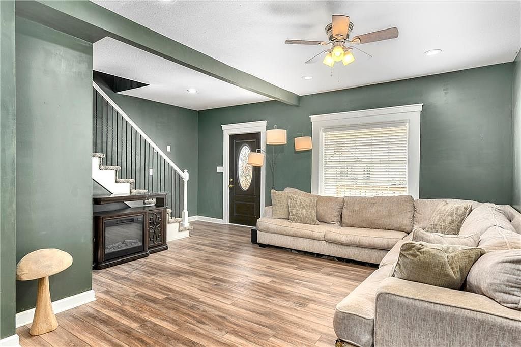 944 Sandusky Ave Kansas City, KS 66101 - Thumbnail 3