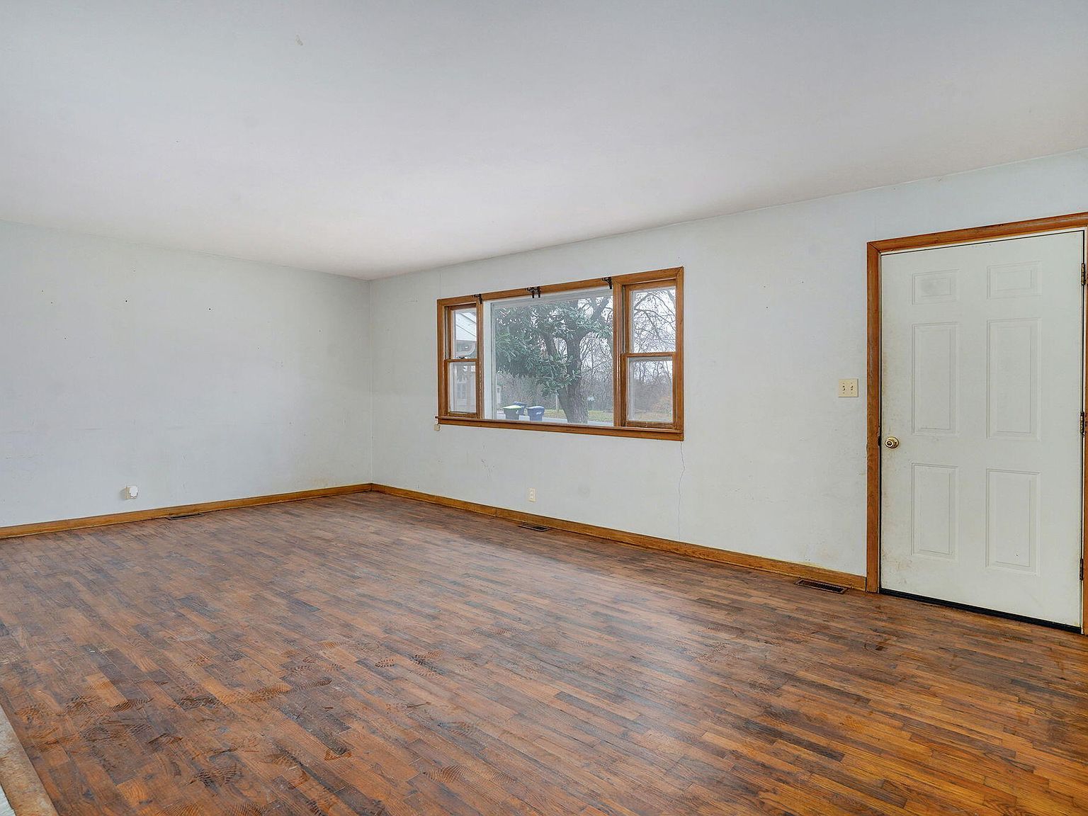 225 S Main St Greenfield, MO 65661 - Thumbnail 3