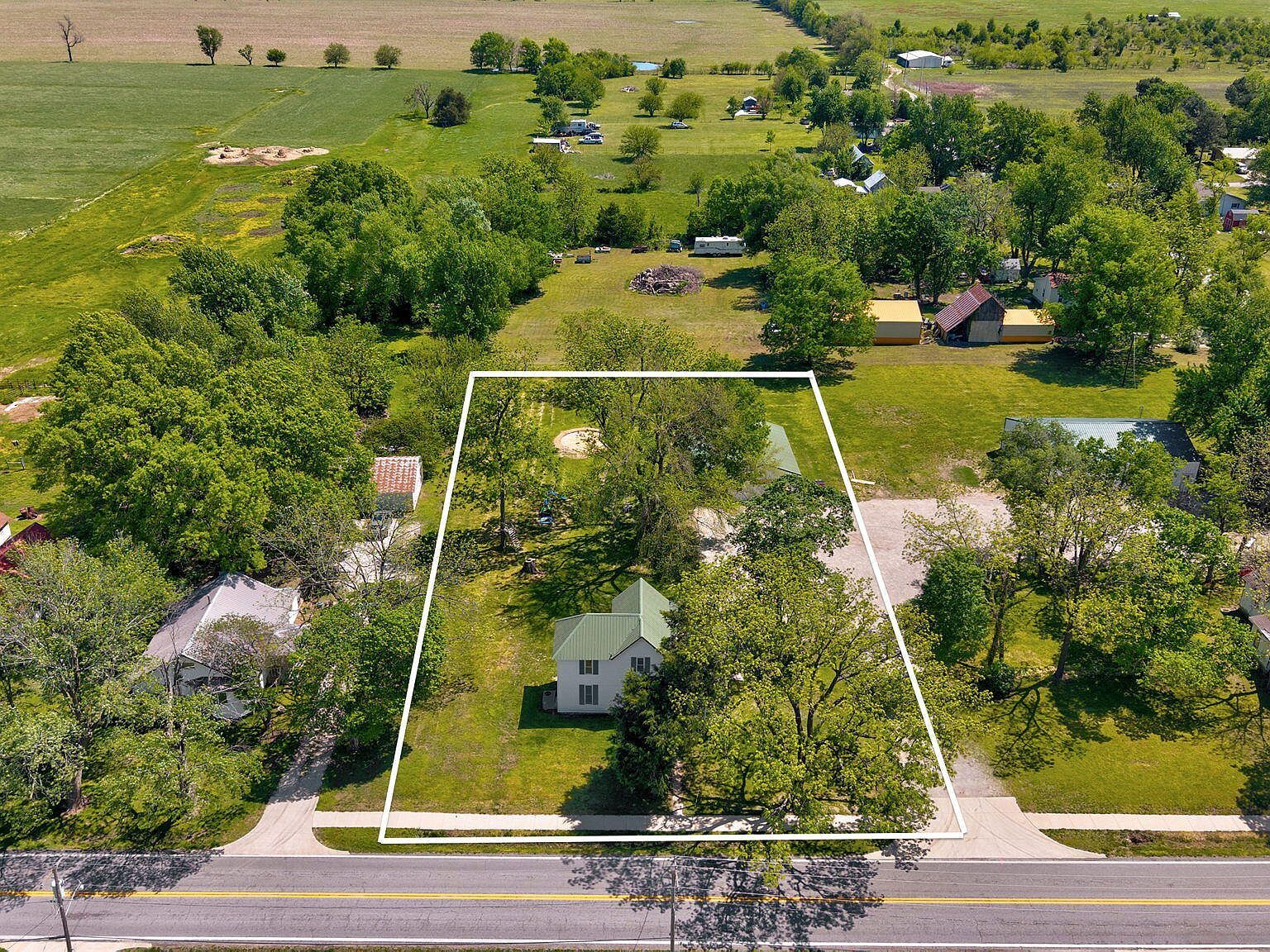 511 N Main St Freistatt, MO 65654 - Thumbnail 3