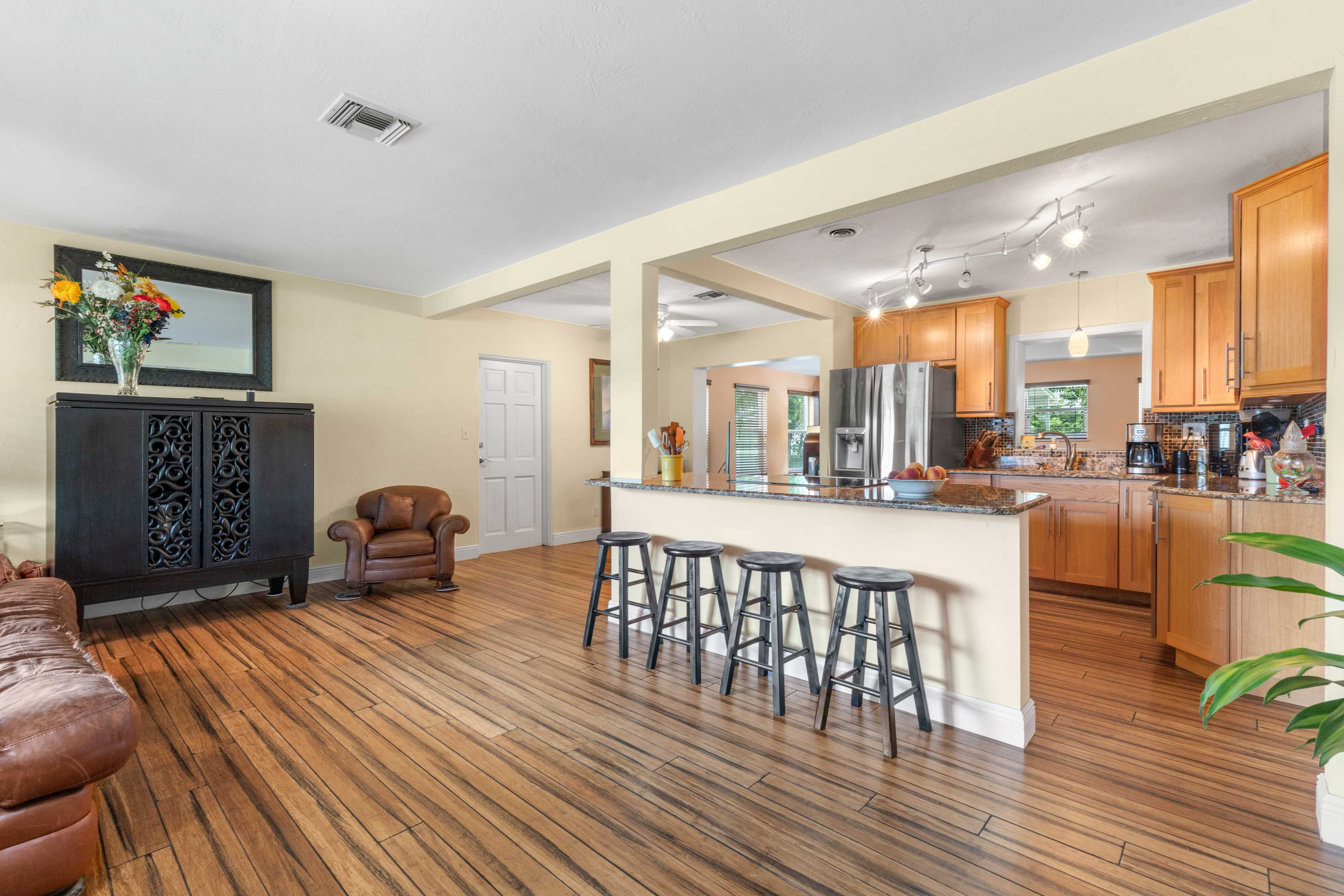 5247 32nd Terrace North, St Petersburg, FL, 3370 - Thumbnail 3