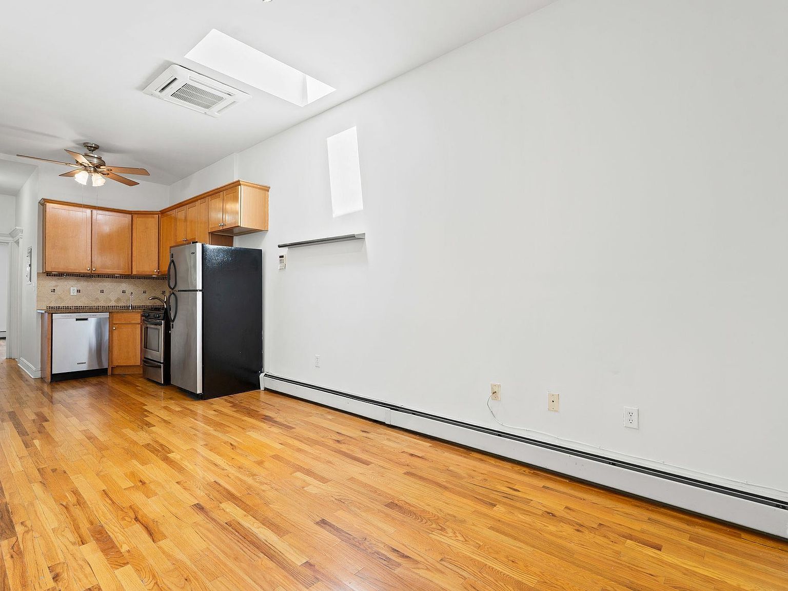 349 7th St APT 3R Jersey City, NJ 07302 - Thumbnail 3