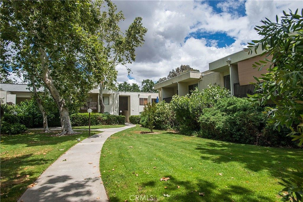 23515 Lyons Ave UNIT 228 Santa Clarita, CA 91355 - Thumbnail 3