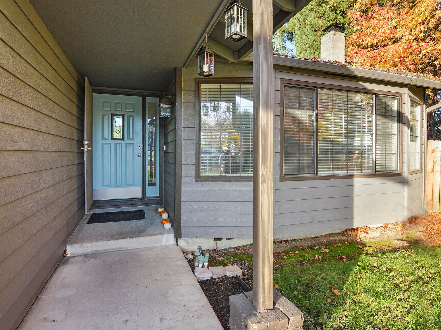 2327 Derry Ct Medford, OR 97504 - Thumbnail 3