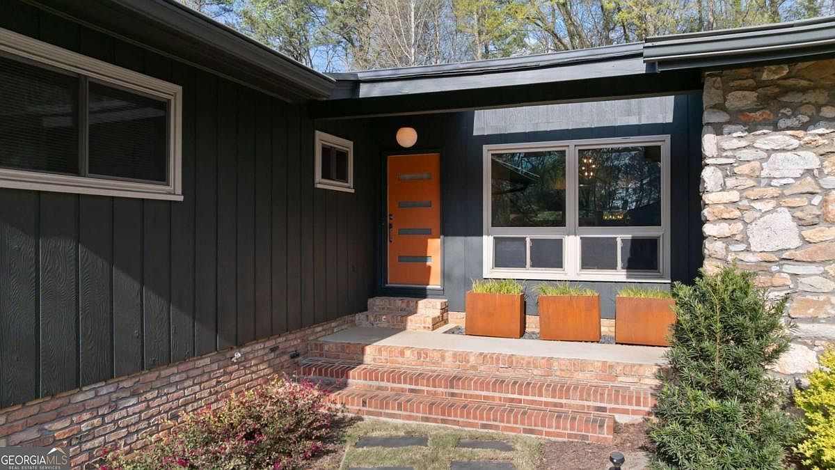 3585 Duberry Ct NE Atlanta, GA 30319 - Thumbnail 3